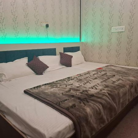 Hotel Sgh Subhadra Guest House Ayodhya Экстерьер фото