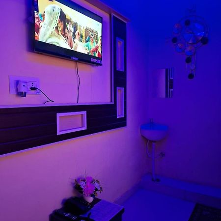 Hotel Sgh Subhadra Guest House Ayodhya Экстерьер фото