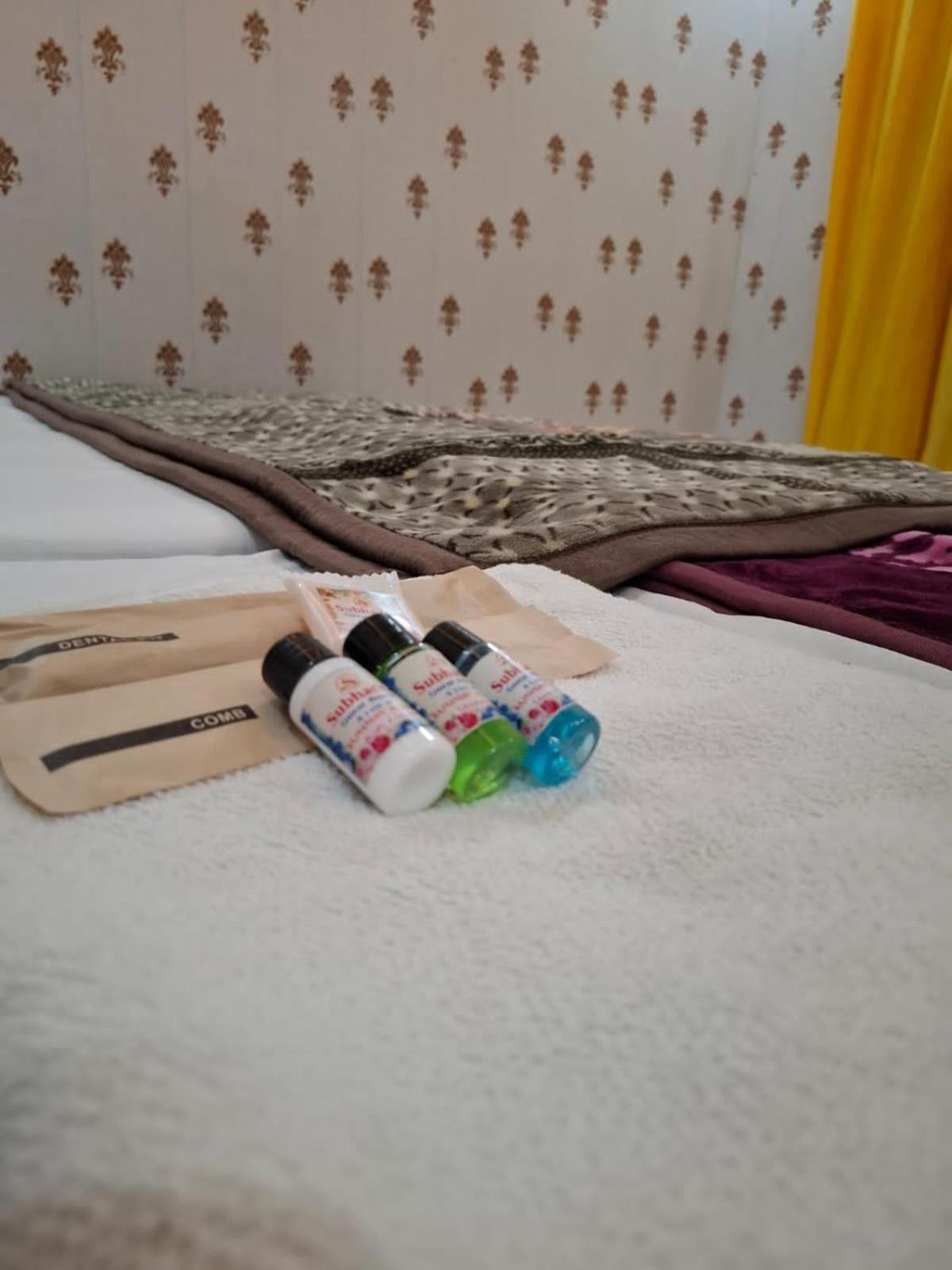 Hotel Sgh Subhadra Guest House Ayodhya Экстерьер фото