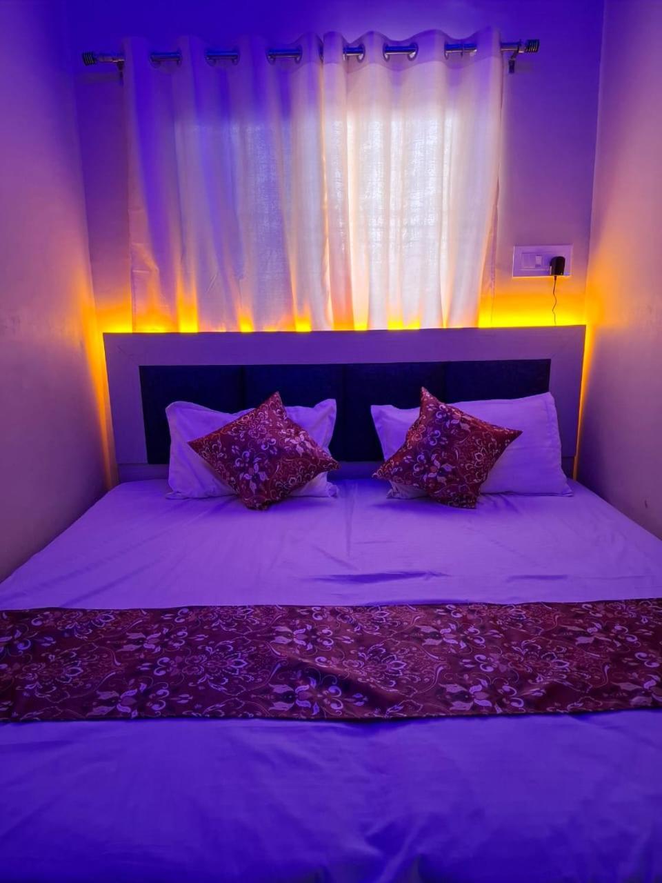 Hotel Sgh Subhadra Guest House Ayodhya Экстерьер фото